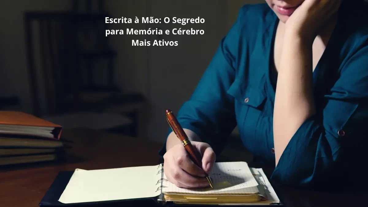Caligrafia: A Arte da Escrita Manual Exemplo de caligrafia elegante e bem elaborada, ilustrando a arte da escrita à mão.