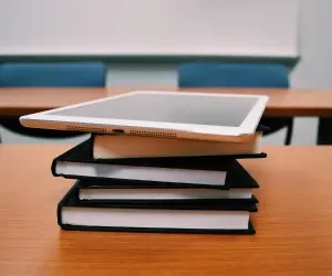 Recursos educativos gratuitos de EduQuest para docentes, estudiantes y familias Recursos educativos gratuitos de EduQuest para docentes, estudiantes y familias conectados globalmente